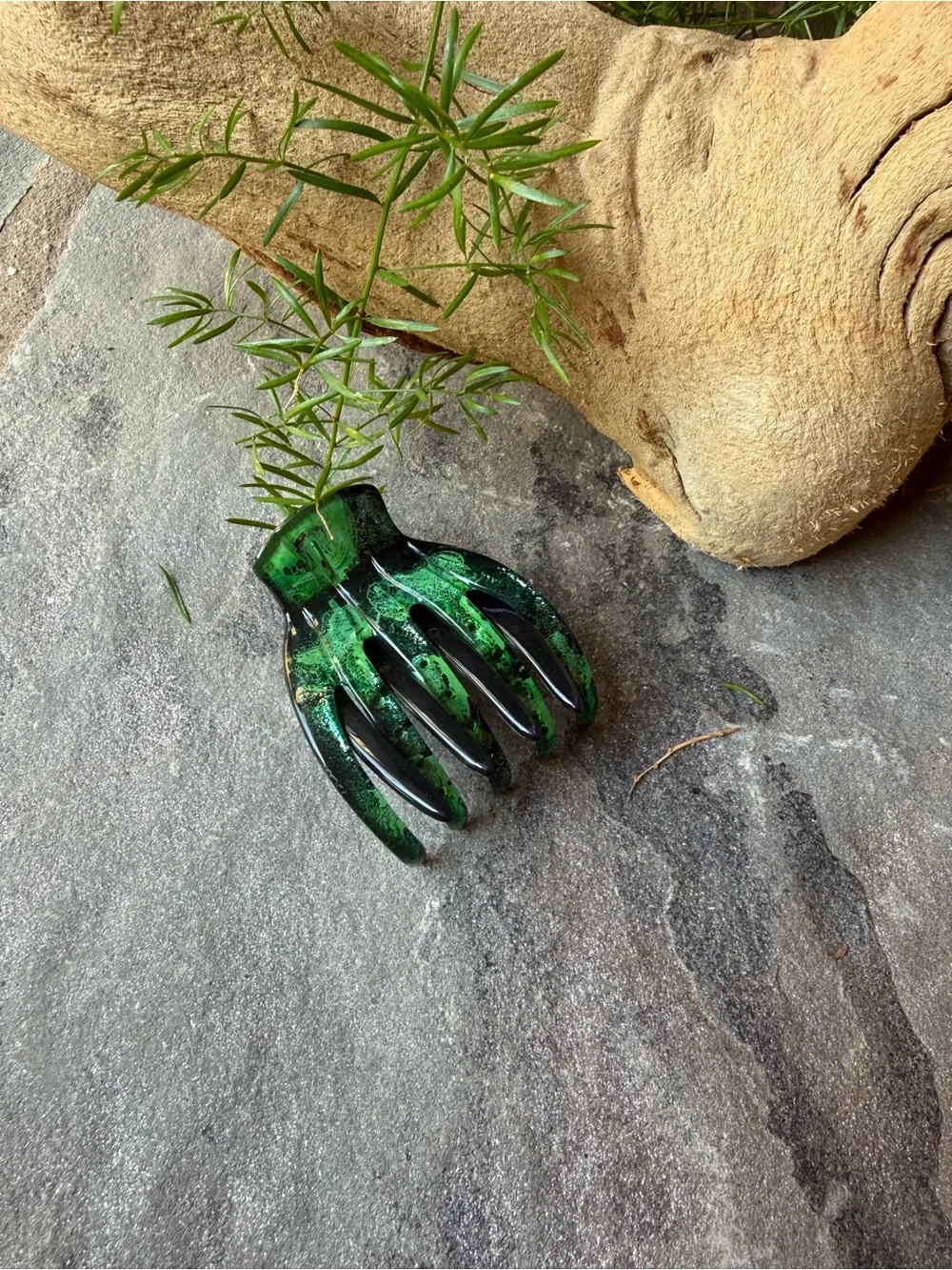 New🌟Urban Outfitters-Flat Alice Claw Clip Marbled Green